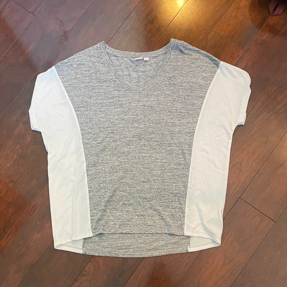 GAP Heather Gray Knit Top